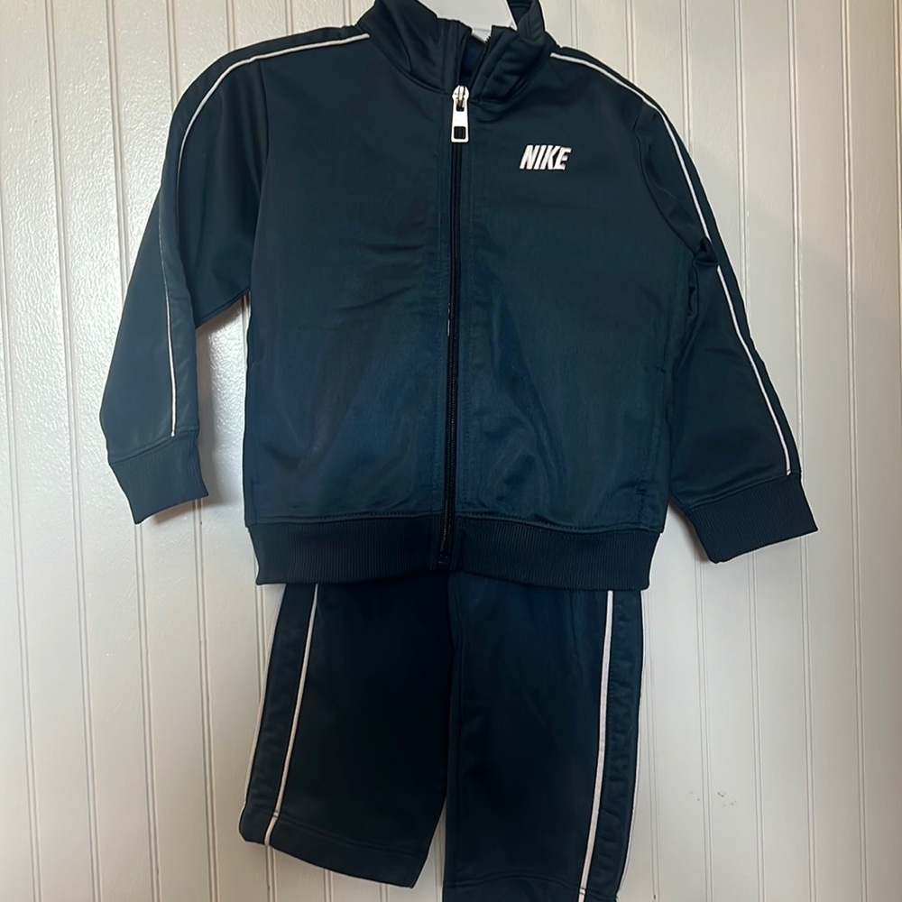 Nike track suit